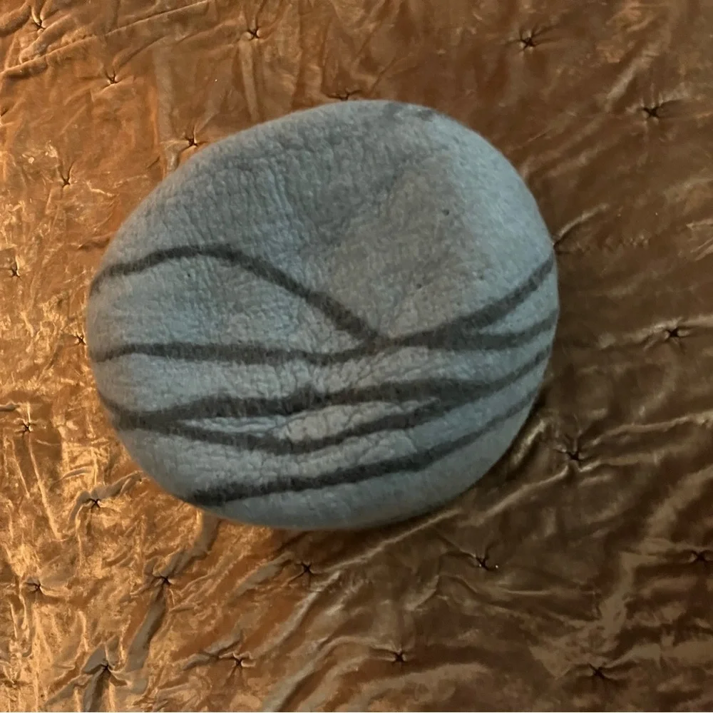 Meowfia Medium Wool Cat Cave - Picture 3 of 11